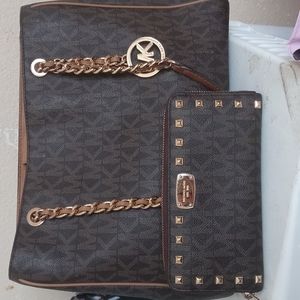 MICHAEL KORS BAG AND MATCHING WALLET